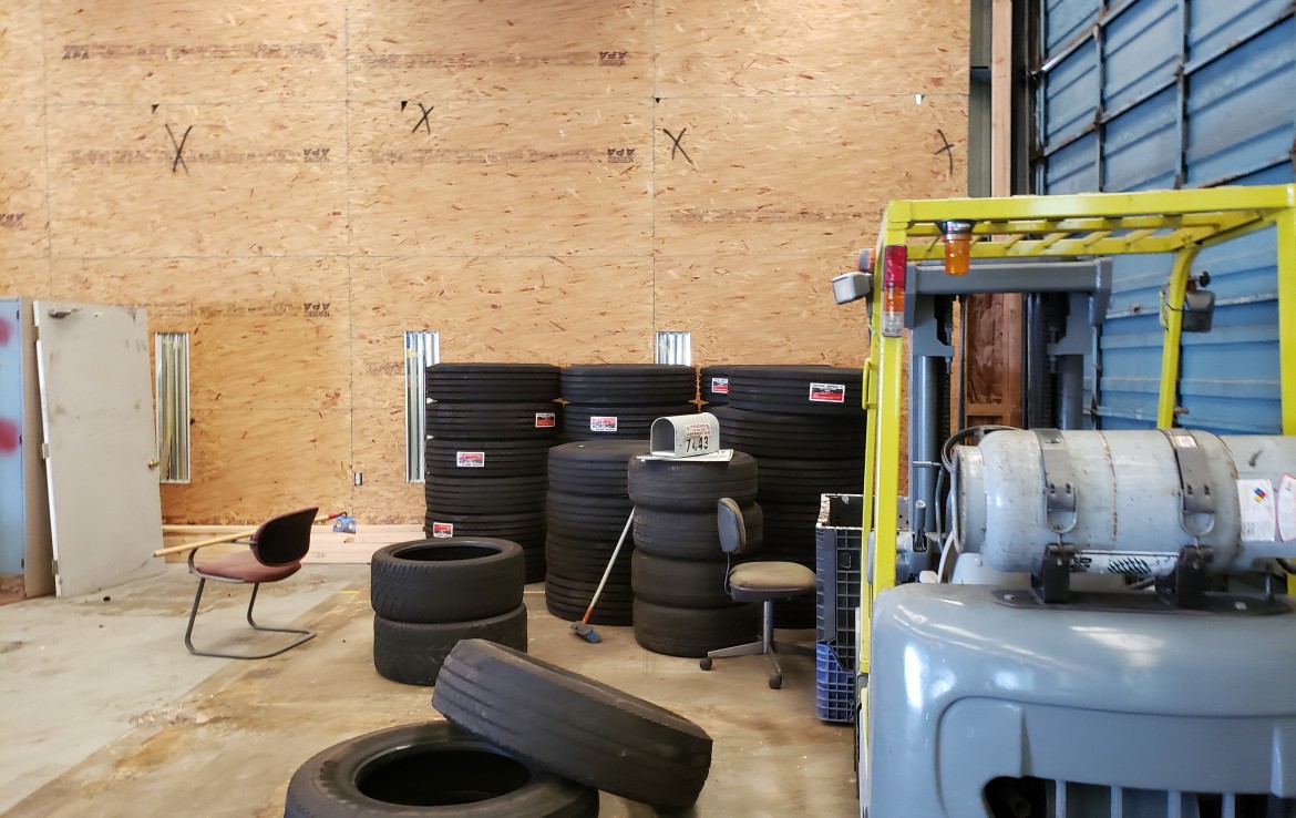 Auto Repair 3 Buildings XERA REALTY INC Jacksonville , Florida