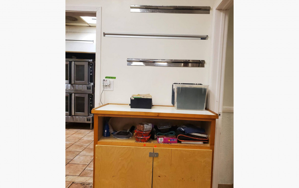 2 Unit Retail with Commercial Kitchen For Sale XERA REALTY INC